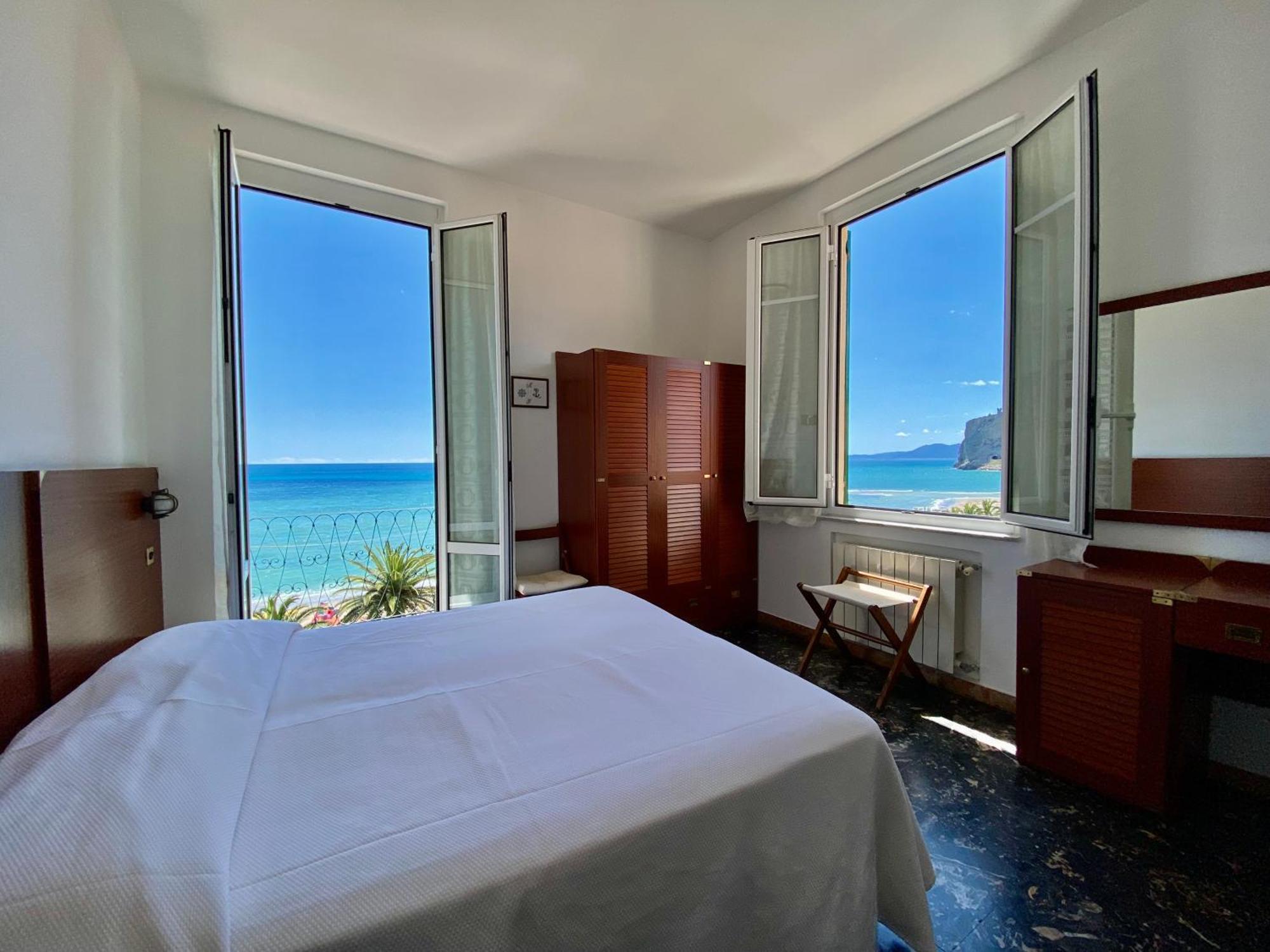 Hotel Gambone Финале Лигуре Экстерьер фото