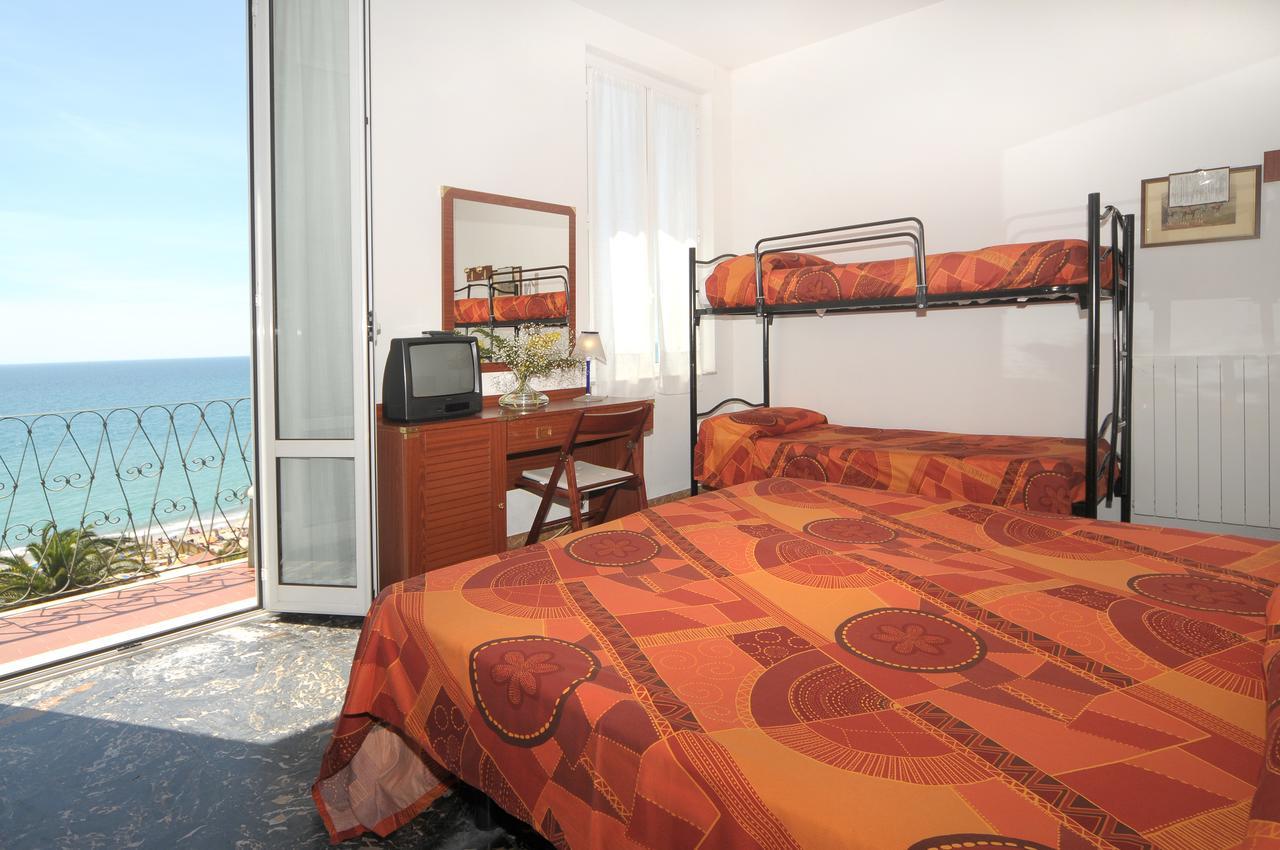 Hotel Gambone Финале Лигуре Экстерьер фото
