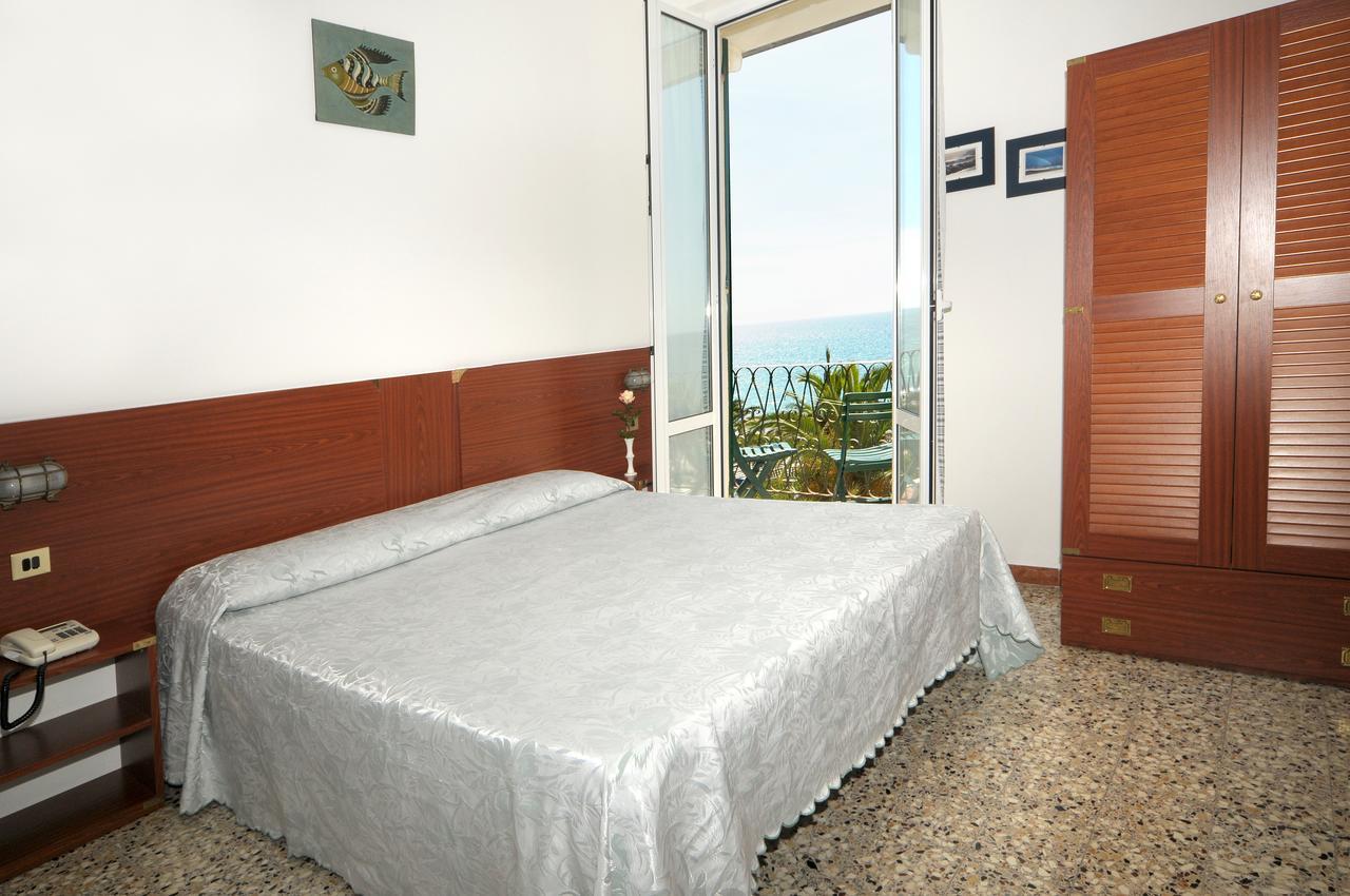 Hotel Gambone Финале Лигуре Экстерьер фото
