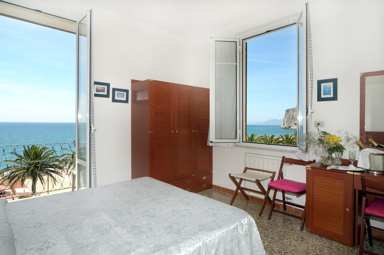 Hotel Gambone Финале Лигуре Экстерьер фото
